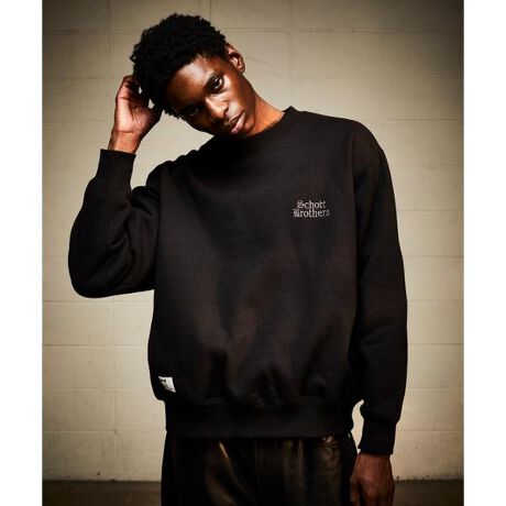 [^ԁF7825232020]BLACK SHEEP̓łXg[gCNȃI[o[TCYVGbg̃XEFbgłBON̂̂Abvf[gA𒲐邱ƂŁA{bNXVGbgɎdグĂ܂Br낵Ƃeɏoh[vɍSĂ܂B~Mʂ̂|GXe̎D荞݁Aʏ̃RbgXEFbgۉlĂ܂BɐDꂽXEFbgn͕ʂ炭AۉĂƎv܂BVvȃfUCȂASVGbg͒ʏ̃XEFbgƂ͈ꖡႤACeB̏i̓N[|ΏۊOƂȂĂ܂ByBLACK SHEEPzr̔TƂƂjAXtŃlKeBuȈӖƂĂꂪAǂ߂CAEgTC_[̂悤ȗʒůiDǂɂǂ䂩̂B̖}Ȃ̂ł͂ȂAIȃVGbgȂ@\˔ʐBLACK SHEEPɃsb^BySchott^VbgzC_[XWPbg̑㖼ƂSchott̗j́A1913NAj[[NŃA[BEVbgAWbNEVbǧZɂĎn܂B̓CR[gHꂾA1928NɐEŏ߂ătgWbp[̗pC_[XWPbguPerfectovV[Y𔭔B{^dlȂAIȃWPbgƂĘbƂȂǍ̃C_[Xjɑ傫ȉe^BāASchott̖𐢊Eɒm炵߂̂50Nɔ\ꂽ^̃X^bYG|bgɔz`̃f X^[B[YZbNXsXgY͂߁ÃA[eBXg⃂[^[TCNXgɎxA𒴂i̒ԂƂčȂ̐lX𖣗Bŋ߂ł͒ԃfłȂAJWAC[ȂǁAɎɍ킹Đi𐋂vVYȂB C_[X̗j͉iSchottƂƂɂB