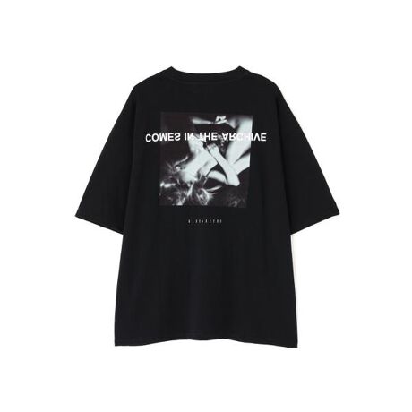 [^ԁF7845234253]A4AIȃrWAƃA[g̍fUCZOtBbNTVcBwʂɂ́uCOMES IN THE ARCHIVEv̈ۓIȃ^C|OtBƁA~XeAXȏ̃tHgvg_ɔzuABꖳ̑݊܂Bmg[ł܂Ƃ߂N[ȔzFAXg[g烂[h܂ŕL}b`BƂI[o[TCYVGbgŁAbNXSnƐꂽ͋C𗼗B邾Ŏ͂ƍAD1łBA4AEEE_œƓȃOtBbNvguhACRB_ȃXg[gX^C𓾈ӂƂG[tH[G[̓[YVGbgɃhbvV_[ȂǃI[o[TCỸACe𑽂WJAɃghfUCŐlCB