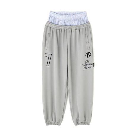 [^ԁF7846110733]THE MYSTERIOUS HOTELghQ̃ChXEFbgpcBgNXĂ悤ȏd˒C[h̋CBNbvhƍDłBElCf̏H~j[AŁEgfBȃgNXC[hW[WpcEx[VbN`FbNC[hfBe[ErbOShJfBe[|CgEʋC̗ǂW[WnƂ4GߊpEق̂Ȍ򊴂ŃX|[eB[ȂX^CbVȃ[hoTHE MYSTERIOUS HOTELbU ~XeAX zéASNS̃tH[109000l𒴂CtGT[グ؍̃t@bVuhBLE SSERAFIM̃o[pƂɂ؍nŘbW߂ĂB퐶ŋCyɒ郔Be[WX^CɌIȃfBe[vXACeWJĂB