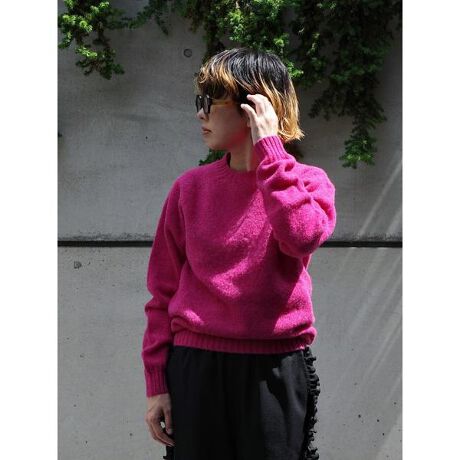 [^ԁF7814240201]INVERALLAN^Co[A@SHAGGY CREW NECK SHETLAND SWEATER VM[hbON[lbNZ[^[CMX̏ȍHŃZ~nhChōꂽN[lbNZ[^[BBEAVERʒ̂́AVFbghE[gpVM[̃Z[^[ŁAꂼMIXgpĂ̂ŗ̊1ŒĂ݊Z[^[łB̃VM[Z[^[́ASjł͂ȂAU~̎Ői߂ɕ\ʂKxɖщH邱Ƃł`IȌÂ@BgpĂ܂Biiׂĕ҂݂ĂԂōŌɃVM[p̋@BɑOgƌgʂĕ\ʂщHĂ܂BXRbgh̍ԂłAU~̉ԂI̎̂̕@BɃZbgĎgp܂Bj36STCYŏȒjA蒅ɁB42͂kTCYA44XLTCYƂȂɒjTCYł͂܂AȂƒɂ́AÂȂ肪ȏH~̃R[fBl[gN₩ɁIPOPȃJ[ŕʒ܂ByINVERALLAN^Co[AzINVERALLANЂAXRbgh̃nhjbg[J[ƂđnƁBINVERALLAN̂̓XRbgh̃}Xv_Ngł͏oȂAxXg NIeB[ȐiINVERALLANuĥ̖ƂɏW߂邱Ƃɂn܂̂łBINVERALLAÑnhjbǵAPl̃jb^[ȂƂ25A000Xeb`ȂP̃jbg 90Ԃĕ҂ݏグ܂B