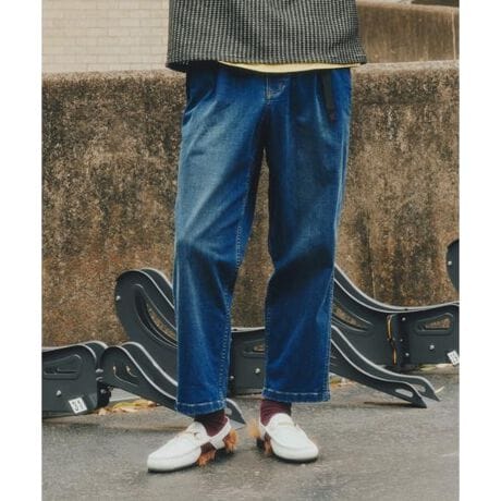 [^ԁF7815911201]GRAMICCI~BEAVER^O~`~r[o[@ʒTUCK TAPERD DENIM PANT ^bNe[p[hfjpcBEAVERł͋vԂ̓oƂȂfjfނ̕ʒpcIEF[rOxg̐[̃jO}obN|PbgGramicci͎̕Fɂʒ炵oĂ܂Buh̃[cłNC~OV[ɂ@\cÃCtX^Cɍ킹ăfUCA[YVGbgpcłB^bN邱ƂōƑڎɂƂAG琞ɂďXɍׂȂVGbgɂȂĂ܂BCCł̓WJ͂Ȃ߁ABEAVERłɓȂXyVfj𐥔񂨎IyGRAMICCI^O~`zuO~`v́A1970NAAJŁgXg[}X^[hƌĂ΂AZ~ebNNC~O[hĂl̃bNNC}[A}CNEOnÃNC~OEGAł͖łAƎ̎@ŋ@\ɕx񂾃EGAÂɒ肵A1982NɃJtHjȀȑqɂŗグuhłBO~`pcƃO~`V[ćAƓ̋@\A180xRȊJr\ɂuK[bgNb`vЎŊȒPɒ߂łuWebbingxgvĂ܂B