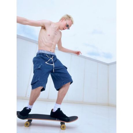[^ԁF7815113215]B omnivore^r[Ij{[@DENIM CARGO SHORTS fjJ[SV[cEHbV̂fjV[cBJ[S|PbgX^CÕ|CgɂȂĂACełByB omnivore^r[Ij{[zomnivoreGHnɑꂸAlXȃt@bVX^Cƃ~bNXĒmāB