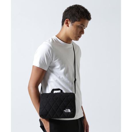 [^ԁF7815976287]THE NORTH FACE^UEm[XEtFCX@Geoface Pouch WItFCX|[` NM32356PCӋ@̎[ɕ֗ȃ|[`BՌɘaNbṼG{XH̗pBV_[Xgbv͎O\łByTHE NORTH FACE^UEm[XEtFCXz1968NɃTtVXRőn݂ꂽAEghAuhTHE NORTH FACEiUEm[XEtFCXjBȃ[J[łAX[sOobO̔؂ɁAEFAAegAobOȂǂ̐iÂʂāAAEghA[U[̎xW߂Ċg債Ă܂BAEghAEX|[cV[͂^E[X܂ŁA}`Ɋ􂷂邱ƂgbvAEghAuhƂĔFmĂ܂B܂AlXȃuhA[eBXgƂ̃R{[VIɍsĂ蕝LォlC𔎂Ă܂B