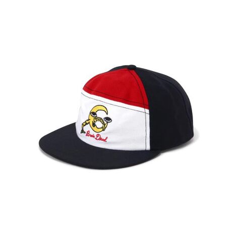 [^ԁF7815274210]BRAIN DEAD^uCfbh@Crescent Curved Front 6 Panel Hat̎O`̃J[u`tg6plnbgłByBRAIN DEADzLAM̃A[gENGCeBuWcB|XgpNAXP[g{[hAA_[OhR~bNȂǂ̃TuJ`[CXs[V󂯂āAfUCɗƂłBJ`[At@bVAA[gNXI[o[CfByfguhB