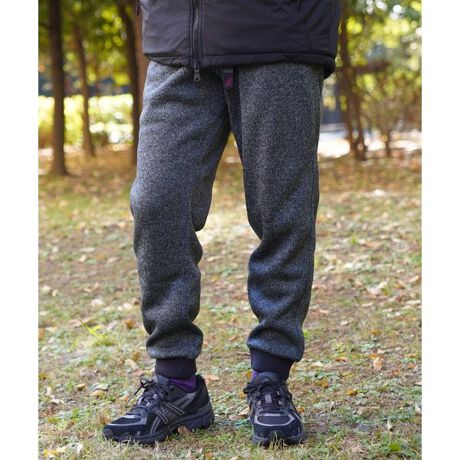 [^ԁF7815910212]GRAMICCI^O~`  BONDING KNIT FLEECE NARROW RIB PANT {fBOjbgt[Xi[upc G2FU-P018H~ԑfނłA\ʂjbĝ悤Ɍjbgt[X́ALkXgXȂp܂Bʂɂ̓}CNt[X\tAʂɂۉɂDĂ܂BɂďXɍׂȃA̓udlɂȂAאg̃VGbgłByGRAMICCI^O~`zuO~`v́A1970NAAJŁgXg[}X^[hƌĂ΂AZ~ebNNC~O[hĂl̃bNNC}[A}CNEOnÃNC~OEGAł͖łAƎ̎@ŋ@\ɕx񂾃EGAÂɒ肵A1982NɃJtHjȀȑqɂŗグuhłBO~`pcƃO~`V[ćAƓ̋@\A180xRȊJr\ɂuK[bgNb`vЎŊȒPɒ߂łuWebbingxgvĂ܂B