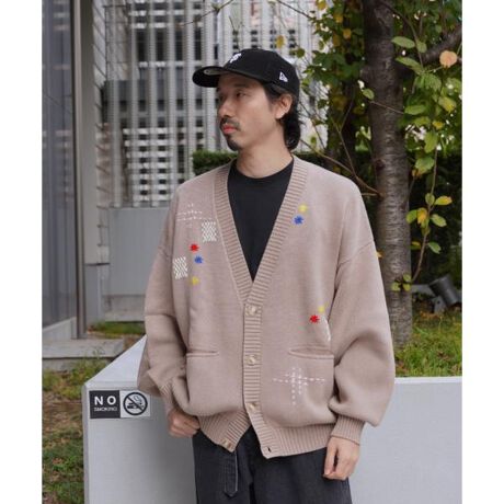 [^ԁF7816141202]B omnivore^r[Ij{[@HAND STITCH CARDIGAN nhXeb`J[fBK{fB̊eɃnhXeb`J[fBKBXeb`REDABLLUEAYELLOWȂǂ̐FgĂA邾ŃeV̏オACełBfނ̓Rbg100Ȃ̂ŐȂǂꂪȒPȂ̂ꂵ|CgłB3FWJŁAeFłȂC[WςƎv܂B񂠂ȂD݂1ĉIyB omnivore^r[Ij{[zomnivoreGHnɑꂸAlXȃt@bVX^Cƃ~bNXĒmāB