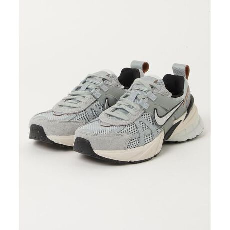 [^ԁF7854992716]Ő[̃fUCB gȃfUCB 2̖͂𕹂V[YB V2ḰA{̐lC̗vfׂčČA2000N㏉̃jOV[ỸJ^Oяo悤ȃfUCɎdグ܂B ؂₩ȃ^bNAʋCɗDꂽbVƃ~bh\[gݍ킹āAȂ܂łɏnꂽoB ẍقȂ2̃tH[~bh\[ƃ{[̂q[Aǂ֍sĂKȗSn񋟂܂ByNIKE ^iCLziCL (Nike) ́AAJEISBɖ{ЂuAXj[J[X|[cEFAȂǃX|[c֘AiEIƁB1968NݗBj[[N،ɏBO[vƂɓX|[cpi[J[̃AuȂǂBЖ̗ŔAЈ̈lWFtEW\ŌAMV_b̏̏_uj[P[ (Nike)vB