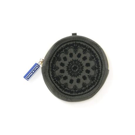 [^ԁF7855976858]Ball&Chain IWifUCŐlC̕T[N|[`ɂȂĐVoIBall and Chain͑؂ɎgƎvDꂽ fUC̃VbsOobOłB ϋvAɗDꂽ̃|GXefނɁA OtBbNfUĈ܂܁uhJvŎ{ƂŁA fUC̍obOƂȂĂ܂BRCP[X⏬Ƀsb^ŁAMtgɂ߁IyBall&Chain^{[Ah`F[zBALL&CHAIN i{[Ah`F[j́AfUCv_Ng̗͂ʂāA̒CɂčsƂza܂B\[VfBA̍LɂNNƂȂĂ邱ƂAñR~jeBAlƂ̊ւ肠؂Ȑ̒ɂȂĂĂ܂B{[Ah`F[uh́A܂܂ȃv_NgʂāAƌȂƂŐ܂͂AumEJ^`vɂčsƍlĂ܂B uBALL&CHAINvvWFNg̃VbsOobO̔̈ꕔ͓{ԏ\Ђ̊ƂĊt܂B