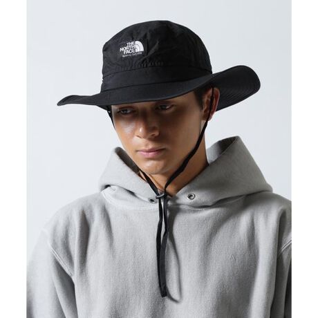 [^ԁF7855974258]THE NORTH FACE(UEm[XEtFCX) Horizon Hat NN42531 y2025NH~׃fzAEghAV[Ƀ}b`悯ACeƂāATHE NORTH FACEōlCւnbgB͂ɂƔzux`[VbVplɂAʋCmۂĂ܂BO\ȂXgbvtBtgɔzuSbyfUC̃ANZgByʂŁA^тɂ֗ȃACełBUVPAiUPF15-30AOJbg85ȏj@\tBKTCYijFMi56`58cmjΒF(O)7cmA(E)7.5cmFabric{́NORTHTECH Cloth EcoiiC100jbV|GXe100Functionx`[VbVpl^O\ȂR^TCY@\tyTHE NORTH FACE ^ UEm[XEtFCXz1968NɐݗꂽAEghAuh̘V܁THE NORTH FACEiUEm[XEtFCXjB{iIȃgbLOi𐻑ĂADꂽ@\]ĂB݂̓t@bVACeWJĂAV[vȃfUC̃[U[ɕ]ĂB