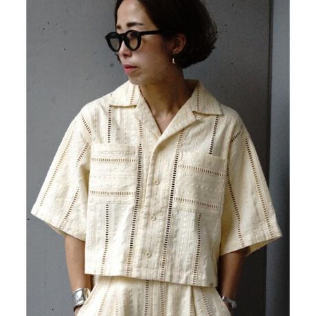 [^ԁF7855223001]sSchott~RUMBLE REDtSchottIWĩRbghJnV[g̊J݃VcɃfUC܂BtgfUC̓VvłAobNX^C̑傫ȃ^bNŁAL悤ȃVGbgBƂTCYŃJWAȂGKgɂpł܂BLiԂ́Afނ̃pcƃZbgAbvŒ܂B7855210010yRUMBLE RED^ubhzWORK EMILITARYE SPORTEMOTORCYCLEEVINTAGEc͒jiD悭痂hIȐEBRUMBLE REDɂ́AuSvƂӖ߂܂B́AقȂ郂młdȂ镔͕K݂邱Ƃ܂BȂ킿A킽AiD悭痂B̊y̎ɁB킪܂܂Ȃ킽́ÅyɂAiD悭痂AāAn܂BySchott^VbgzC_[XWPbg̑㖼ƂSchott̗j́A1913NAj[[NŃA[BEVbgWbNVbǧZɂĎn܂B̓CR[gHꂾA1928NɐEŏ߂ătgWbp[̗pC_[XWPbguPerfectovV[Y𔭔B{^dlȂAIȃWPbgƂĘbƂȂǍ̃C_[Xjɑ傫ȉe^BāASchott̖𐢊Eɒm炵߂̂50Nɔ\ꂽ^̃X^bYG|bgɔz`̃fhX^[gB@̐V삱AfwUEChEiMu\ҁvxŁA}[EuhZƌĂ郂fłB̌[YZbNXsXgY͂߁ÃbN~[WVɎxA𒴂i̔ԂƂčȂ̐lX𖣗Bŋ߂ł͒ԃfłȂAJWAC[ȂǁAɎɍ킹Đi𐋂vVYȂBC_[X̗j͉iSchottƂƂɂB