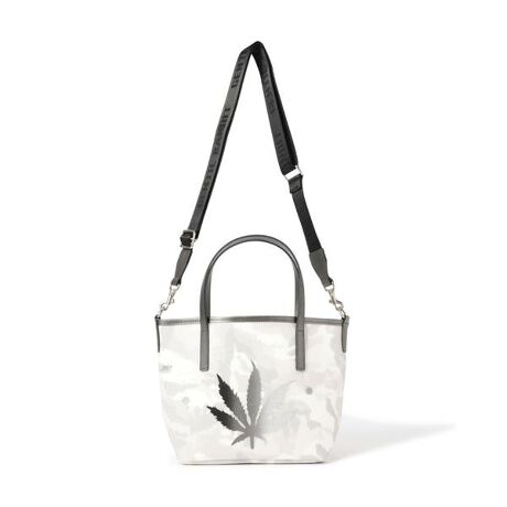 [^ԁF7855276243]GENTIL BANDIT x lucien pellat-finet ^14th Anniv. Ltd g[gobOPMimarijuanaj14NLO{́AtX́ulucien pellat-finetiVA ytBljvƃ^bOg񂾁AR{[VACeƂēoBuhJn舤ꑱlC̃g[gobOɁAulucien pellat-finetvےXJƃ[t̃`[t@ׂȃOf[Vł炢AꂽOWA[肰ȂZʂȈiɎdグ܂BGENTIL BANDIT炵RŎR̂ȃX^CɁA㎿ȗVѐSAɊYiȃJWABɁAʏ탉Cɂ͂ȂʃJ[zFAT߂Ȃmȑ݊胂fłBGENTIL BANDITA[gfBN^[Benoit̓tXAm}fB[ogB gNVJ_ȃobNA ̗lȃobN Ίy!ȂȂ΂Ȃ...1̌܂gɂ͂܂̂ł͖lXȐAX^CAV[ g郂m𔭐MĂƂvŃX^[g鎖ƂȂB