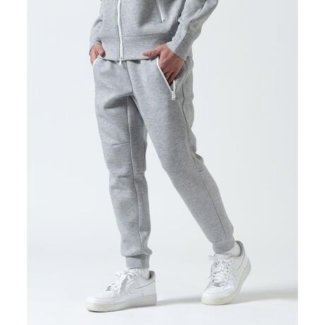 [^ԁF7856110252]PIUORO(sEI) CARDBOARD JOGGER PANTS{̂ɂ́AX|Wݍ񂾂悤ȐŌyʂȃ_{[fނ̗pBӂƂƊ炩ȔGŁAKȐSn񋟂܂BɂƂnAJWAȂiȈۂo܂BVGbǵAWK[pcȂł͂̃e[p[hCŋr茩A₷mہBɃtBbg_utdly߁A悢tBbgBPIUORO(sEIjgBASIChߒA{ׂ̂p\̒ɗLԂƌĂ΂x[VbNȃACexߒAV߁ElςAfBeB[ƃX^CɊBgԁhƌɂ͏X݌ɂȂ΂ȂȂ̂Ŕ̔@Ɏ܂ŁAVlςœWJčsB