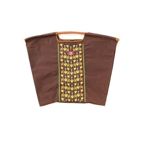 [^ԁF7856976721]Ƃ|GXefނ̃obOBnƌ݂̂fނŌyƈ芴܂B̂ЂTCYɐ܂肽߁Aoɕt̃SŊȒPɂ܂Ƃ߂܂BGRobOƂāAו̃TuobOƂĕ֗Ɏ܂BƂ͂Av[gƂĂ߁BБɈoƃV_[obOƂĎgpł܂ByBall&Chain^{[Ah`F[zBALL&CHAIN i{[Ah`F[j́AfUCv_Ng̗͂ʂāA̒CɂčsƂza܂B\[VfBA̍LɂNNƂȂĂ邱ƂAñR~jeBAlƂ̊ւ肠؂Ȑ̒ɂȂĂĂ܂B{[Ah`F[uh́A܂܂ȃv_NgʂāAƌȂƂŐ܂͂AumEJ^`vɂčsƍlĂ܂B uBALL&CHAINvvWFNg̃VbsOobO̔̈ꕔ͓{ԏ\Ђ̊ƂĊt܂B