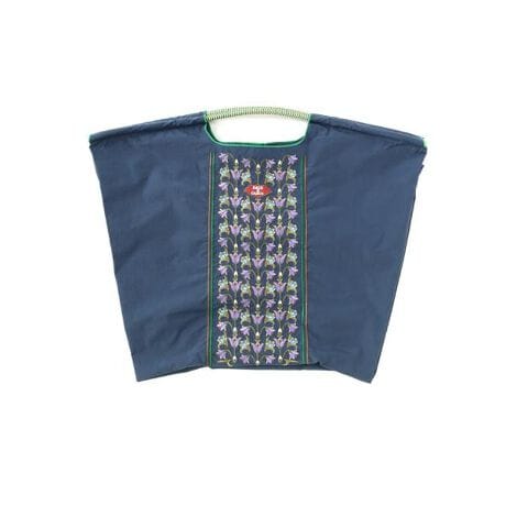 [^ԁF7856976721]Ƃ|GXefނ̃obOBnƌ݂̂fނŌyƈ芴܂B̂ЂTCYɐ܂肽߁Aoɕt̃SŊȒPɂ܂Ƃ߂܂BGRobOƂāAו̃TuobOƂĕ֗Ɏ܂BƂ͂Av[gƂĂ߁BБɈoƃV_[obOƂĎgpł܂ByBall&Chain^{[Ah`F[zBALL&CHAIN i{[Ah`F[j́AfUCv_Ng̗͂ʂāA̒CɂčsƂza܂B\[VfBA̍LɂNNƂȂĂ邱ƂAñR~jeBAlƂ̊ւ肠؂Ȑ̒ɂȂĂĂ܂B{[Ah`F[uh́A܂܂ȃv_NgʂāAƌȂƂŐ܂͂AumEJ^`vɂčsƍlĂ܂B uBALL&CHAINvvWFNg̃VbsOobO̔̈ꕔ͓{ԏ\Ђ̊ƂĊt܂B