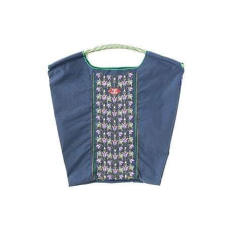 [^ԁF7856976720]Ƃ|GXefނ̃obOBnƌ݂̂fނŌyƈ芴܂B̂ЂTCYɐ܂肽߁Aoɕt̃SŊȒPɂ܂Ƃ߂܂BGRobOƂāAו̃TuobOƂĕ֗Ɏ܂BƂ͂Av[gƂĂ߁BБɈoƃV_[obOƂĎgpł܂ByBall&Chain^{[Ah`F[zBALL&CHAIN i{[Ah`F[j́AfUCv_Ng̗͂ʂāA̒CɂčsƂza܂B\[VfBA̍LɂNNƂȂĂ邱ƂAñR~jeBAlƂ̊ւ肠؂Ȑ̒ɂȂĂĂ܂B{[Ah`F[uh́A܂܂ȃv_NgʂāAƌȂƂŐ܂͂AumEJ^`vɂčsƍlĂ܂B uBALL&CHAINvvWFNg̃VbsOobO̔̈ꕔ͓{ԏ\Ђ̊ƂĊt܂B