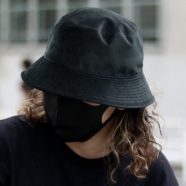 イサムカタヤマバックラッシュレザー バケットハット STRUM イサムカタヤマバックラッシュレザー バケットハット STRUM