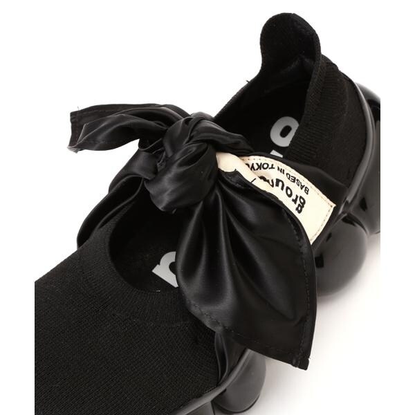 grounds／グラウンズ／JEWELRY HANKIE PUMPS BLACK | ロイヤル