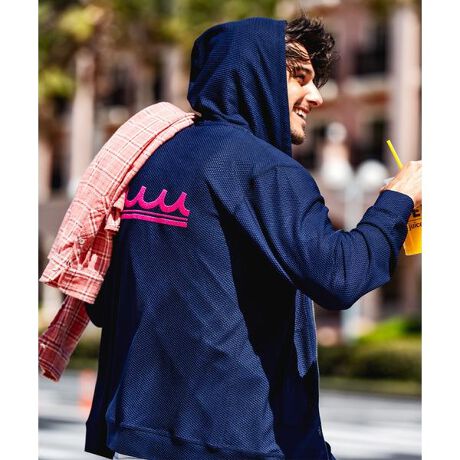 [^ԁF7875152446]ROYAL FLASH ʒACeV[YlCfʒ25ss쐬Ē܂BʋCƐLk̍bVfނ̗pt[fB[BS̓IɃXgb`KȒSnAbV̓CȈۂ^AVvȂX|[eB[ȑfފłBɂ͎hJNEWSWAVE}[N{AwʂɂhJŃuhACRWAVEzuʎdl̃fUCƂȂĂ܂BłVɂȂɂAŝɂ߂łIfނ̃V[c(i:787-5113319)Ƃ̃ZbgAbvł̒p\łBZbgAbvłZp[głfC[[Xɒ񂵂̌1ɂȂĂ܂BOł̎Be摜́ẢŐFČꍇ܂Bi̐F́Ai摜QƂBymuta MARINE^[^ }zl̊CRZvgɂ}V[YBV[K͂߁ACVтŊ􂷂@\ƃt@bV߂ACeĂ܂BCłXł􂷂郉CibvɂȂ܂B