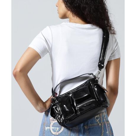 [^ԁF7875976745]RpNgȃTCYȂAقȂTCỸ|Pbg@\Iȃ`robOBtg̃|Pbgɂ̓bv⃏CXCzAobÑ|Pbg̓X}[gtHȂǁAꂽ̂g傤ǂ悭h܂邩AgQBɂ3̃|PbgtĂ̂ŁAobN̒gYɎd邱Ƃł܂Bقǂ悭Ȃ̂ӂƂtHƁA򊴂̂fނÂ݊܂Bt̃xgt΁AV_[ƂĂg2WAYdlłBfނׂ͂čgpAJ[ƂɈقȂ\y߂̂́BVo[̓V[vȃ^bNA^bNubN̓AU[̃NVbNȌɁBX^CÕANZgɂȂ鑶݊Ղ̑fފłB݊Q̃}`|PbgfUCR[f̎ɁBX|[eBȃZbgAbvfjX^Cɂ͂AătF~jȃs[XɊOƂč킹̂Bx[VbNɎgubNAX^CÕANZgɂȂVo[BfC[Ŋ􂵂Ă閜\ACełBANNA SUI NYC^Ai XC GkCV[j[[N\RNVuhANNA SUIAfC[JWAɊy߂VuhƂāAANNA SUI NYCX^[gBuhRZvǵuSOUVENIR NYCvuNEW YORKŃVbsO悤ȃNNve[}ɁAlhfUCACeWJB]̃Ap̊TOɔꂸARŃnbs[ȃt@bVāB