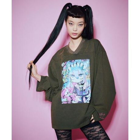 [^ԁF7875230754]fW^NGC^[ ̎cĂ炳ANNA SUI NYC̃XyVR{[VB{fBɃpE_[u[`Hvgɂ_[WH{APOPȐEςBe[WCNȃACeɃ`FWBɂ̓R{[VShJĂāAׂɂSĂ܂BWF_[XȃI[o[TCYVGbgŒNRɃX^CO߂܂BނƂ̑QȂ̂ŁAX^COł܂܂ȕ\yނƂłA[ĝ悤ȊoŒpł1łBJ[̓EHbVH{J[L̂悤ȐFubNƁA|bvŃtF~jȃp[v2FWJłBANNA SUI NYC^Ai XC GkCV[j[[N\RNVuhANNA SUIAfC[JWAɊy߂VuhƂāAANNA SUI NYCX^[gBuhRZvǵuSOUVENIR NYCvuNEW YORKŃVbsO悤ȃNNve[}ɁAlhfUCACeWJB]̃Ap̊TOɔꂸARŃnbs[ȃt@bVāB