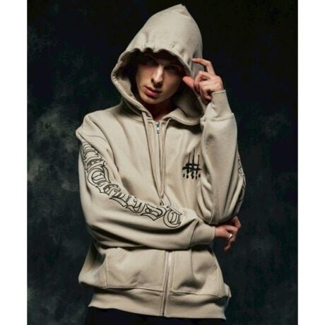 [^ԁF7876131291]ROYALFLASHSʒ炩ȗёfށB⒅Z߂Őg͂Ƃ̂{bNXVGbgBƗ̃S͎hJŕ\BobNɂ̓}`J[̃A_[NXvgzuꂽ݊1łBfpʐ^͏Ɩ̊֌WɂAۂFČꍇ܂B܂p\REX}[gtHȂǂ̊ɂA኱iƉ摜̃J[قȂꍇ܂Bi̐F́Ai摜QƂBCVTVLIST^J^Xg2018Nɓ{̃OWA[Xg[guhłBfAyAGNXg[X|[cƂlXȃJ`[obNOEhɎAujƑnvL[[hɁAA[g̍AnhCh̉HXeb`[NIȃACeWJĂ܂Buh̍ɂ́uXg[g琬オvƂ_A̗ONO CROSS NO CROWNiȂĉhȂjƂbZ[Wɍ߂Ă܂B