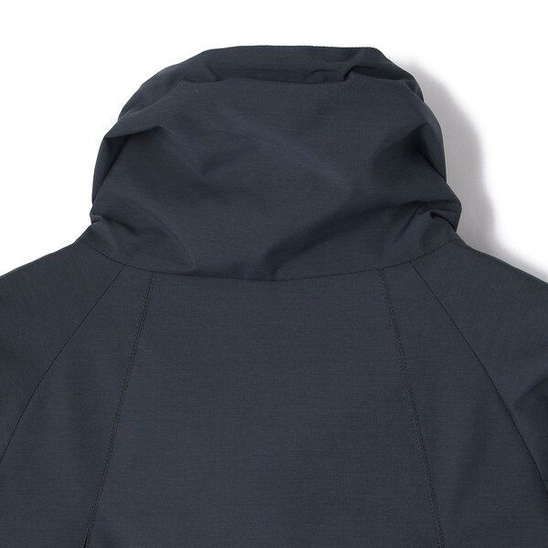 Kiko Kostadinov／キコ コスタディノフ／RIDING