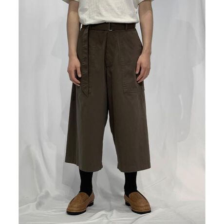 [^ԁF7885210337]Toironier^gjG^Belted Chino Shortsł݂̋̒n̑fނgp8̃pcBtgɃxCJ[|Pbgz~^[eCXgBe𖳂̗̊olAVGbgɂfUCB{fBƋz̃OxgtAANZgɁBZȂ悭c䊴ŁAʔNpACeBToironier^gjG2017FWfr[uh̃RZvgiuhij̗RłjfUCi[̑n`ɂōłdvȗvf̂ЂƂłp^[BtXł́Âp^[nogTOILISTEhigXgjƁAʂp^[nogPATTRONIERhipgjGjȀdvȖSĂBwToironierx́ÂQ̌̏oȂvfƑfނɍSuhB