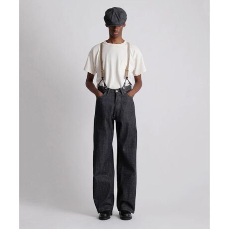 [^ԁF7886111201]T.T^eB[eB[^Lot.704  Denim Trousers C1920s^TAIGA TAKAHASHI^^CK^JnVҏオ[݂A^琞܂Ő^ɗƂ߂̃VGbgIŁA1920N̓ƑSŁASẴfBeB[ɍČTaiga TakahashĩACRƂfjgEU[uLot. 704 DENIM TROUSERS c.1920'sv̓[oCXXgAnƌĂ΂uh̃fjDłBForemostƂuhWJĂuJ.C.Pennyv1920 NɃ[oCX^fjn߁AXɃIWieBfUCWJĂ܂B͂̃fjNWAނ炪s낵u@ɂă[oCXƍʉ}邩vƂӎuAfBe[̐ɊÄӎvpATaiga Takahashi ̃IWifja܂Bfނɂ́AčYI[KjbNRbggpARɂ鋌͐D@ŐDグ3^1̃IWĩI[KjbNRbg100CgIXfj̗pĂ܂B̐D@10201ƂᑬxłD邱ƂłȂVgD@ƂĂ΂鋌͐D@łƐDグfjńAȎ{̉ʂcAӖŃoĂ܂Boɂ͗~bNXCfBS̗pNoɂANO[LXgȐFIŁA܎̓[vFŐcɐ߁AԂ̌o߂鉩΂񂾐ɐ߂̃lbvgpĂ܂B2̎gp邱ƂŁATaiga Takahashi Ǝ́AZĐ[݂̂IWĩCfBSu[ɒH蒅Ă܂BɁAdグŃTtHCYhHihkHj{Aʂۂ݂̗̓ǂzƁÃACeAɎFƂɂAACfA{Ă܂BۂJ[utg̃|PbgɁAɕtxbgA둤ɂĂobNobNȂǎcׂ͎c݌vƂȂĂ܂B̍{^ƃobN͑SēSŕ\ʂɃbLH{ĂȂׁAԂoĂΎKт邱ƂAoNωy߂܂Bńuvƌ̃ZBbWfjnŁAOgԂJtXȂǊeɔ𗘗pĂAfUCƂẴAv[`܂߁A̎̎̏삩ǂݎ悤ȐȎdlƂȂĂ܂BVOj`[̊vpb`͉哇œD߂{AobNX^C