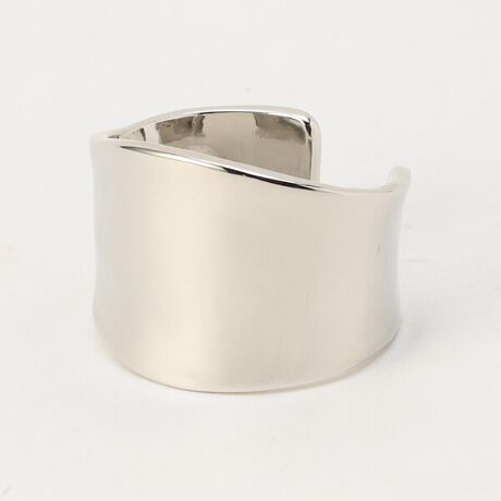 [^ԁF15-42AK05-205]sfUCtpȂVGbg炵fUC̑oOłB͊炩ȃJ[uŎؚɌĂꂷBiȂ₪̂ŁAꂢ߃X^CJWAX^C܂ŕLV[Ɏ₷̂͂łBɂ͏COMME CÃSĂ܂BsfށtipWEbLjpWEbLd򊴂̂锒݂Vo[F͂̃bLłBbL͌oN򉻂ɂAĂƂ܂B