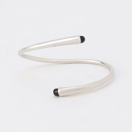 [^ԁF15-42AM04-205]sfUCtpCv𗆐̂悤Ȍ`ɃfUC邱ƂŒ悢݊ȂySn͂̃oOłB[ɕtubN̎p[cANZgɂȂāA܂ۂɂĂ܂Bsfށt^J G|LV