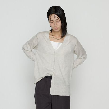 [^ԁF15-53IM11-205]sfUCtׂ̞юgpAnCQ[W̓V҂݂ŒJɕ҂ݏグĂ܂BṼX[Xȕ\ʊƌ򂪔J[fBKłB[߂VlbNŐւƂ܂郉CVGbgŃqbvRɃJo[āAƂۂɕς܂BTChXbgŌy₩łB̓V҂݂Ȃ̂ŁAHt܂ŒԊ􂵂܂BWPbgR[g̎OɉHD郉CgAE^[ƂĂ߂łBLk̂ŃJbg\[uEXɉHD₷Aꂢ߂ɂJWAɂÔȂx[VbNjbgłBsfށt19D5}CNׂ̍тgpĂ܂BG̗ǂ҂݂߂̂ꂢȞюɂȂ܂BnCQ[WɓKŖщHȂAŌׂ̂łBhk̂߁AE[{̖c݂_炩cɂȂ܂BhLzAۉɗDꂽfނŏHt܂ŉKɒ܂Byӎz摜̏i̓TvigpBeĂ܂Bł邩Aۂ̏i̐Fɋ߂Â悤OꂵĂ܂A̓Ag̃j^[ȀƖȂǂ̉{ɂA኱قȂČ邱Ƃ܂B܂dlAHATCYAfޓ኱قȂ邱Ƃ܂̂ł܂B