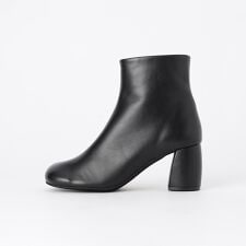 コムサ(COMME CA)のショート ブーツ