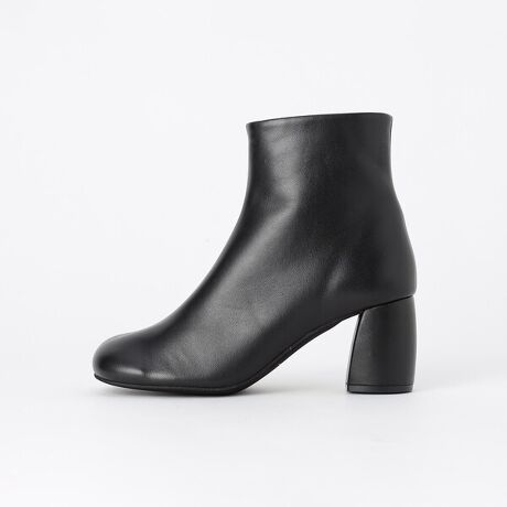 [^ԁF15-41DM02-205]sfUCtۂ݂̂ܐ悪IȃVvȃV[gu[cłBIu[NgDɋ߂VGbgłBIu\Nd΂߂ɃJbgꂽVGbĝƂŁA{lɑGWvg^̑ɉ₷`łBAbp[Z^[V[ɂA͂tBbg邷ƂVGbgłB̃t@Xi[͎΂߂ɎtĂ̂ŒAE₷ȂĂ܂BtÅۂ݂̂q[͍6D5cmłA߂ň芴܂BiCjOjɂ́AƂ̂ӂƂfނ̗pĂ܂B_炩̂ő肪ǂA^CcȂǂׂ̂ǂłB~ɂ͏Lʂ̂fނgpĂ܂Bނ̓O~\[Ƃَq̃O~̂悤ɒe͐ƋȐ\̂fނ̗pA肪ǂ₷ȂĂ܂BƂVvȃfUĆAXJ[gX^CɂpcX^Cɂ₷ėp̍V[gu[cłBsfށtbv rv  ̃V[vU[ł߂ׂA_炩ƂƂ芴𕹂fނłBvɔׂđꂪǂ₷̂łBv͓VRfނł̂߁AG▀CɂĐFAdꍇ܂̂łӂBۊǂ̍ۂ́Azłݕʂ̗ǂƂł肢܂Bs@tU[p̃N[i[N[gpĂBڗȂƂŎĂ炲gpB