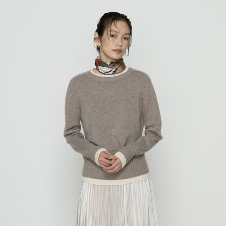 [^ԁF15-56IM13-205]sfUCtꖇŃAȏd˒̃C[hoCJ[jbg̃vI[o[łBJV~E[̓RT~̒ԑfނŁAfɂ̂܂ܒقǃ\tgȔŃJV~̏_炩ƂƂ܂B݌AA͂ꂼ̔zFŃûݓdɂȂĂAg͈dȂ̂ŃR[g̃Ci[ɒcꂹɒ܂B琞ɂȂG|[bgX[úAւ̌q肪炩łX}[gȈۂłB^CgȂƂ̂TCWOŁAoCJ[̃C[h؂₩ɂA݃ũZ^[obN݂̂fUCɔoĂ܂BnFñ_ER[giiԍ:15-28UM03-205jANуpciiԍ:15-39PM12-205jƍ킹ē~̑y݂BsfށtJV~aE[ŁAőɊ炩ȔG̗ǂ_炩Ɖ݂̂鎅łBȂFaсAĐi܂ōHňтĊǗꂽiłB