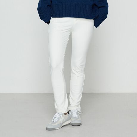 [^ԁF15-37PM10-205]sfUCt̒ACe{[̂gbvXɍXLj[pcłB݂[AEGXgJ[uSdlɂ邱ƂŃEGXgɂȂ݂₷ASn̗ǂǋy݌vłBXLj[pc̃^Cg͎cȂAĝ̃C͏E߂Ȃ悤A悢ň݂ŋr̃CJo[Ă܂BsfށtXgb`ƃLbNobNɗDꂽnCeV𗠋NщHANlC̒ԑfނłBNщHȂł͂̃\tgŉ݂̂锧G肪ŁAƒʋCɗDĂ藚SnQłBыʁipCsOj܂珬ȃnT~Ő؂A܂͖ыʃJb^[Ŏ菜ĂB