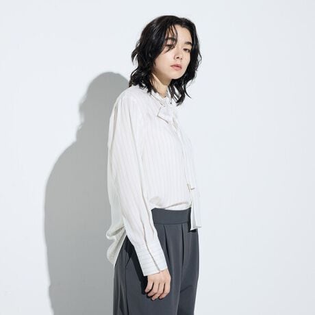 [^ԁF15-72HM12-205]sfUCtʊ̂{E{fUC炵uEXłB{E^C͎O\ŁAOƃohJ[ƂĂgA{̈ʒuς3WAYfUC͂łBy₩ȑfފƏtWXgCvjbgWPbgƂ̃C[hŉfꒅłBɃJ[jbg(iԍF15-58IM15-205)Ƃ҂荇悤ɐFƏÃ݂oX𒲐Ă̂ŁAۂdȂ肪ȓ~ɖ邢FŃR[fBl[gĂ̂fGłB{̈ʒu2WAYŐݒł悤Aݑ̃[vƃ{E^Cɕt^u{{^Ń{E^ČіڂSƎ΂߈ʒuɎRƌ܂dlłB~̓C[hɁAt͈ꖇŒĂT}ɂȂ̂Œfފ͂łBsfށtZ[XL̂Ȃ₩Ɗ炩ȎG肪̃XgCvnłB\tgȕƃh[vA₳Sn̑fނłBʏ@ۂ̑x𗎂ƂAJɎԂĐDグĂ܂BG߂킸㎿ȑfނłB