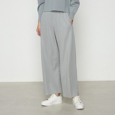 [^ԁF72-15PK04-205]sfUCt24AW̃Chpci72-15PI03-205jƓfށAMoWKTȂ݂̃ChpcłBVF̃CgO[AlCr[ł̓FWJłBsfށtMoWKTpĂĂAnCQ[Wŕ҂݂ĂLkQ̃nCeV|`łBnCQ[WW[WfނȂ̂ŁAW[W[̒Sn̗ǂƕ҂ݖڂׂڂ𕹂܂BɂȂɂA舵̂₷𗧂fނłB