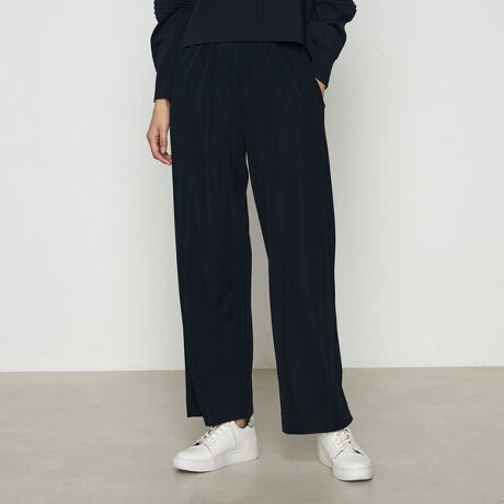 [^ԁF72-15PK04-205]sfUCt24AW̃Chpci72-15PI03-205jƓfށAMoWKTȂ݂̃ChpcłBVF̃CgO[AlCr[ł̓FWJłBsfށtMoWKTpĂĂAnCQ[Wŕ҂݂ĂLkQ̃nCeV|`łBnCQ[WW[WfނȂ̂ŁAW[W[̒Sn̗ǂƕ҂ݖڂׂڂ𕹂܂BɂȂɂA舵̂₷𗧂fނłB