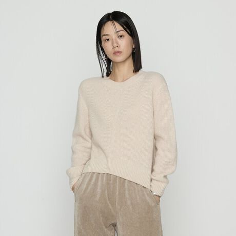 [^ԁF72-32IM03-205]sfUCtND]Ă}V}jbgłBN͕Њ^҂݂̃oCAXgŐ܂AVg[VGbgڂ䂭ꖇŃT}ɂȂZ[^[łB~h烍[Q[W̕Њ^҂݂͏dȂ肪łAMoWKTł͖ĉ݂}V}[gp邱Ƃŋ̌yɎdグĂ܂BOg͒ZߏŁACAVg[ɂĂȂꊴoĂ܂Bg͍Jo[Ă钅ŁAǂȃ{gɂ킹₷oXɎdグĂ܂BƂVGbgłق̂菗炵ÂȂbNXSn͂łB_炩G肪ǂ̂ŁAȕɂ߂łBƒŋCyɂꂪł̂|CgłBsfށt\tgŖĉ݂E[[vɔQAɋNщHłBE[Ȃł͂̒g݂ƁA_炩y₩ȕłBʏ͈{ŋɔnɎdグfނłAґɓ{ŕ҂ł̂łɂӂƃX|fBbVɎ̑̃ڗȂҒnɂĂ܂B