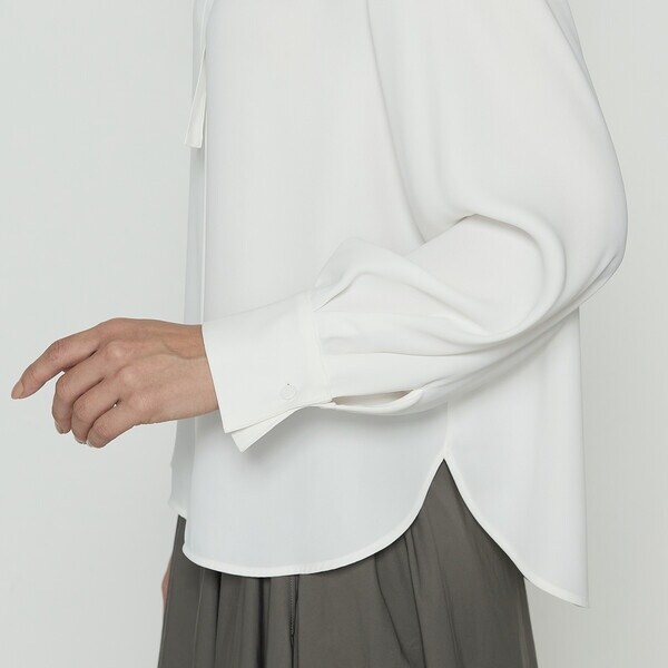 Sサイズ 〕 マットサテン タイ付 ハイネックブラウス | K.T キヨコ