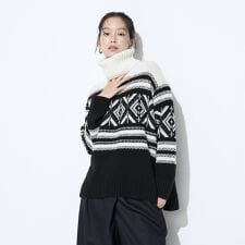 ジャカード編み スヌード付きニットプルオーバー