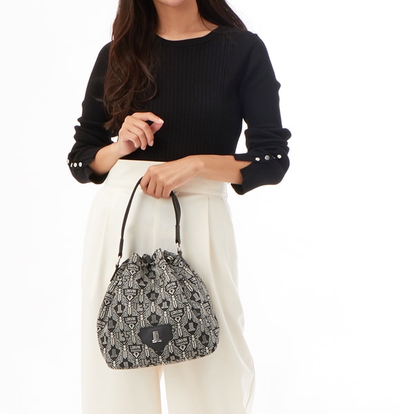 [}C]yoRNVz135N T gg TN В^2WAYobO/o RNViLANVIN COLLECTIONj ubN