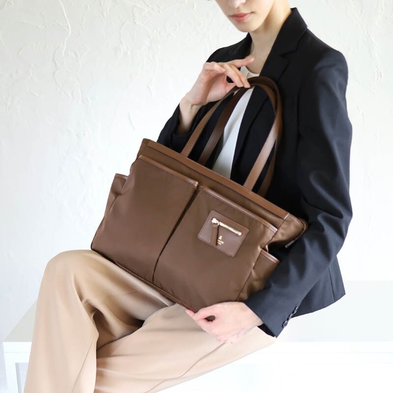 [}C]yoRNVz|VF A4g[gobO/o RNViLANVIN COLLECTIONj uE