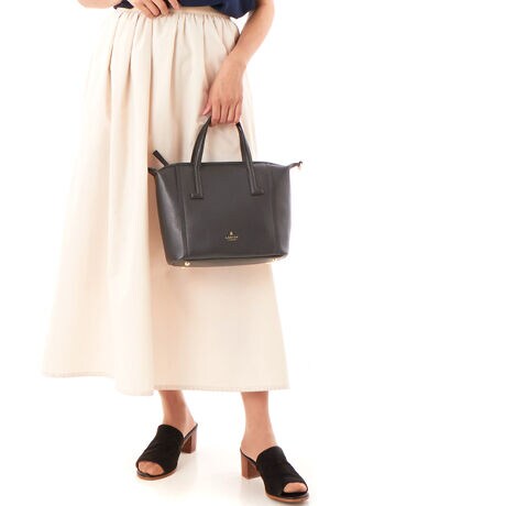 [^:060607310]FǂAӂƂۂ̃C^AVN^vgpobOV[YBv̗ɍFPUR[eBO{Ang킸1őgݗĂy₩ȃobOłBOw̓|Pbgƒʕ͖ȔzgpĂ܂Bnh̕tɂ̓_uJL}[NAWfUC{ĂAオׂ߂̃nhVvȃbNX̏iȃANZgɂȂĂ܂BoRNV@LANVIN COLLECTION@}VEGhEîCɓo^ēׂ݌ɂ킸ȎAN[|Z[̊JnȂǂm点܂BЂo^肢܂BuĥCɓo^ViēׂȂǂm点܂BЂo^肢܂B