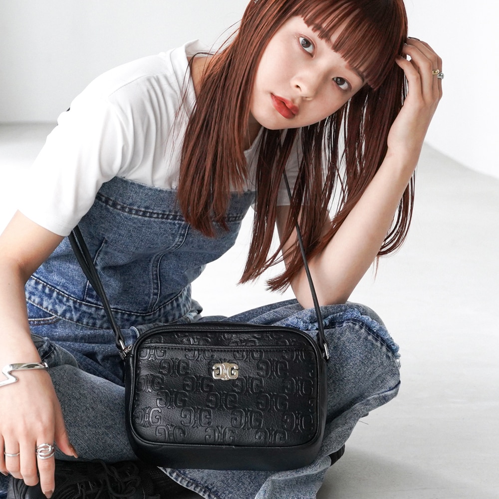 GYDA エンボス スクエアショルダーバッグ GY-B215 | ジェイダ(GYDA