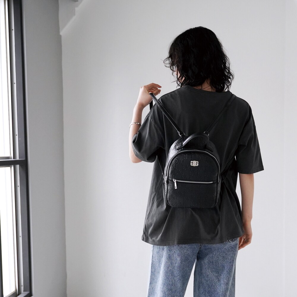 【1回使用のみ✧】GYDA エンボス リュック ブラックᥫᩣ  ̖́- GYDA エンボス ミニリュック GY-B216 | ジェイダ(GYDA) | マルイ