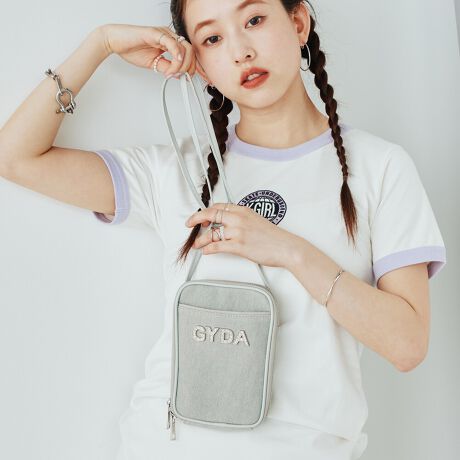 [^ԁFGY-B294]sV[YtRHINESTONE LOGO / CXg[S炫ƋPgCXg[hS^ۓIȐVV[YBu[ƃCgu[̃fjfނɂ͖ȑfނgpAubNƃAC{[ɂ̓tFCNU[gpBCpNg̋ƃfUC̍ōGڂ̃V[YłBg LIMITED COLOR : LIGHT BLUE hCgu[ELGAESłȂJ[Bfjł킦Ȃy݂܂BsitgȂقǎg̗ǂX}zV_[BOʂ̃t[|PbgɃX}[gtH[ĂƂŕKvȎɃTbƎodlɁBɂ̓RCP[XJ[h|PbgALbVXς͂̃obO1ło\ɁBzƂĂłȂAɃL[O鎖ŃL[P[XƂĂ̖ʂĂ܂Bwʂ̃J[h|PbgICJ[h[ĂŉDʂ鎞XgXt[ɁB֗߂V_[obOŁAig͂As̎̃TuobOƂĂ劈B蕨ƂĂ΂ACełBsuhtGYDA / WFC_- L.A CASUAL -CLA̋CC[WBIi炵̂̃CIoAVvȃACeVGbgF⏬ŃGbWBɃX^COBJWAŐFĈIi̎q̃X^CĂ܂BsXybNtJ@Ft@Xi[JdlFt[|Pbg~2 / t@Xi[|Pbg~1 / J[h|Pbg~4 / L[O~1OʎdlFt[|Pbg~1wʎdlFJ[h|Pbg~1stitۑ