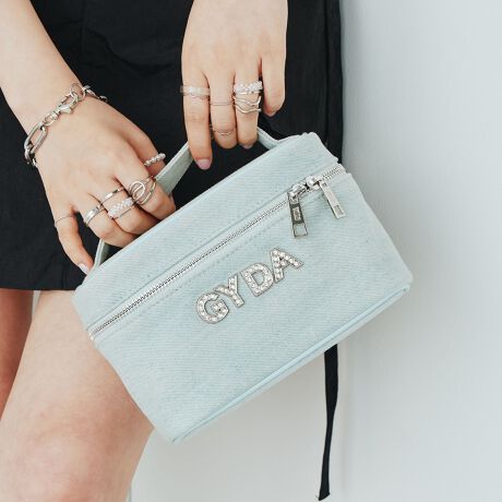 [^ԁFGY-P293]sV[YtRHINESTONE LOGO / CXg[S炫ƋPgCXg[hS^ۓIȐVV[YBu[ƃCgu[̃fjfނɂ͖ȑfނgpAubNƃAC{[ɂ̓tFCNU[gpBCpNg̋ƃfUC̍ōGڂ̃V[YłBg LIMITED COLOR : LIGHT BLUE hCgu[ELGAESłȂJ[Bfjł킦Ȃy݂܂Bsit[[͂Ń|[`̒ň|IȐlCւojeB|[`B肪tĂ鎖ŕig͂As̎ɂ֗ȃACełBEht@Xi[ő傫J[CNpioȒPɁBɂ̓uVz_[~4AuVz_[ɂ̓NAtbvt鎖ŉꂪ̕ɕt̂hł܂B蕨ƂĂ߁BsuhtGYDA / WFC_- L.A CASUAL -CLA̋CC[WBIi炵̂̃CIoAVvȃACeVGbgF⏬ŃGbWBɃX^COBJWAŐFĈIi̎q̃X^CĂ܂BsXybNtJ@FEht@Xi[JdlFuVz_[~4stitۑ