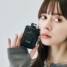 【WEB限定商品】GYDA (ジェイダ)GYDAクロススタッズ マルチキーケース スマートキー コイ