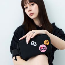 GYDA(ジェイダ)スクエアポーチ 大容量 缶バッジ付き GY-P441 カジュアル